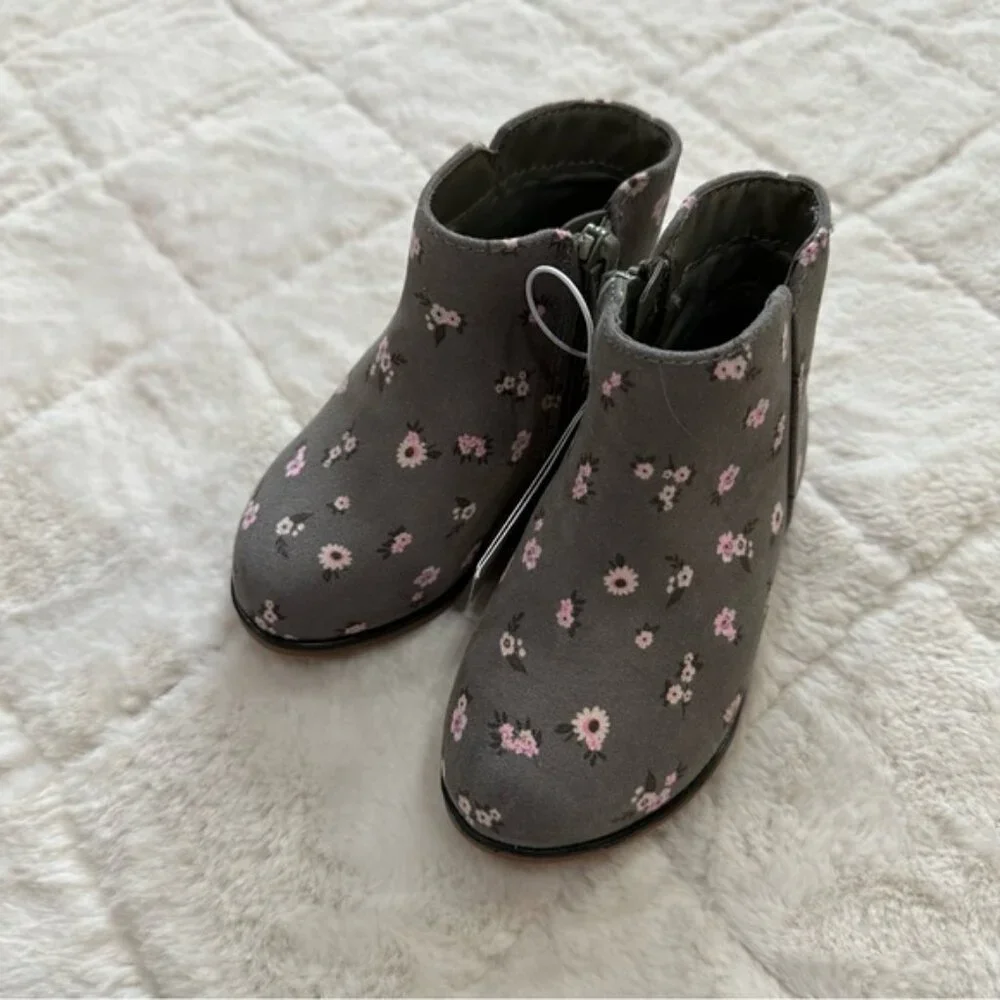 Cat & Jack | Toddler Girls' Penelope Slip-On Zipper Booties | Size 6